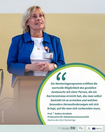 Prof.in Dr.in Sabine Striebich steht am Redepult.